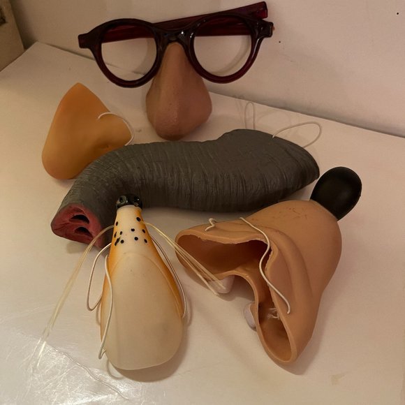 Halloween Rubber Facial Features - Picture 5 of 11